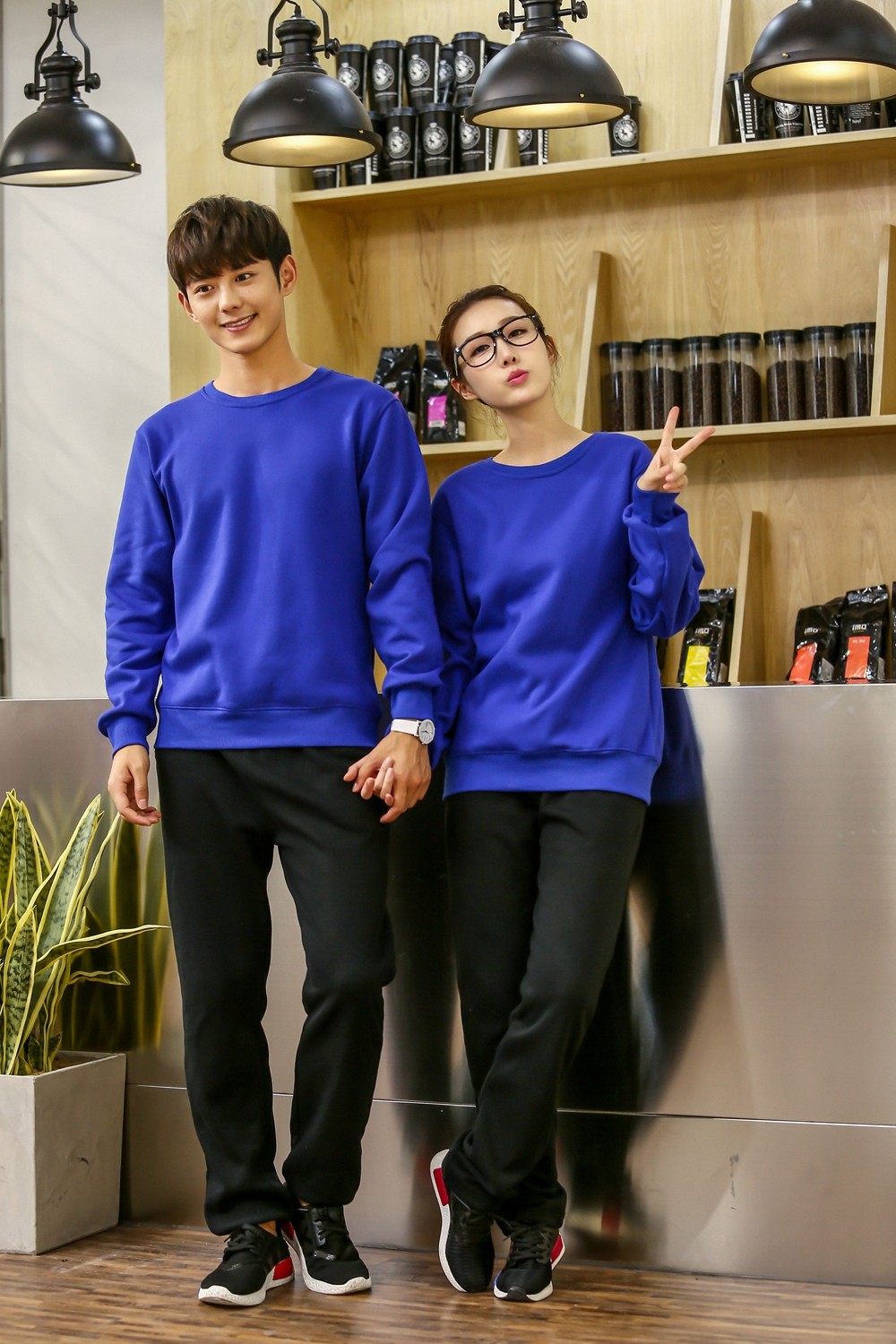 純色圓領(lǐng)衛(wèi)衣7色 純色圓領(lǐng)衛(wèi)衣7色