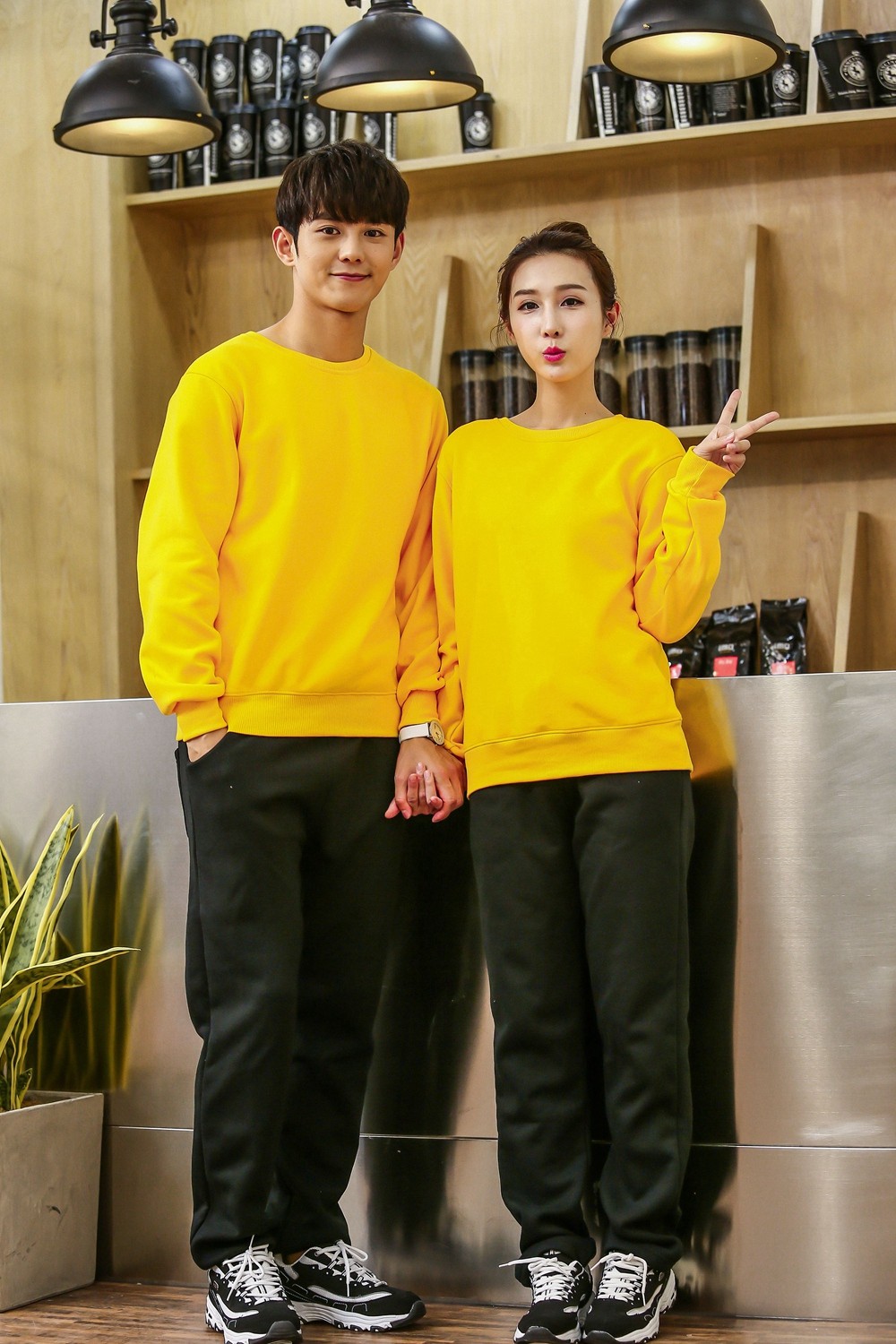 純色圓領(lǐng)衛(wèi)衣7色 純色圓領(lǐng)衛(wèi)衣7色